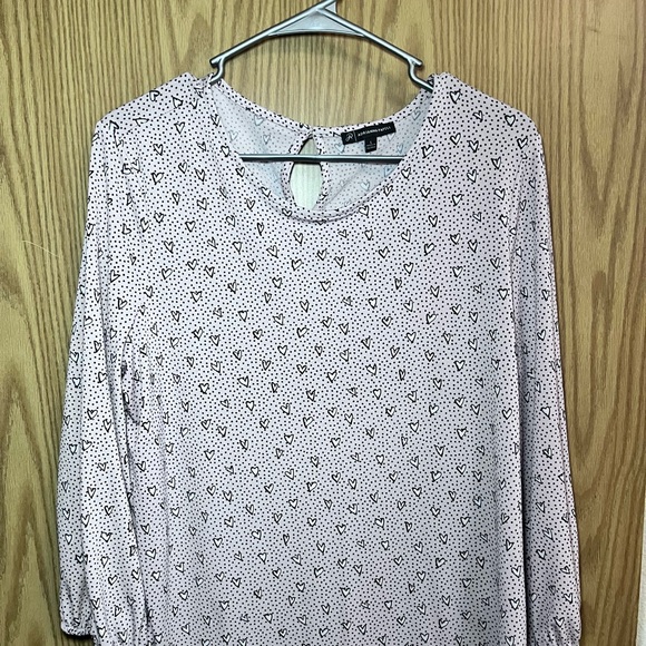 Adrianna Papell Tops - Adrianna Papell Light Pink Long Sleeve Top with Black Heart Print